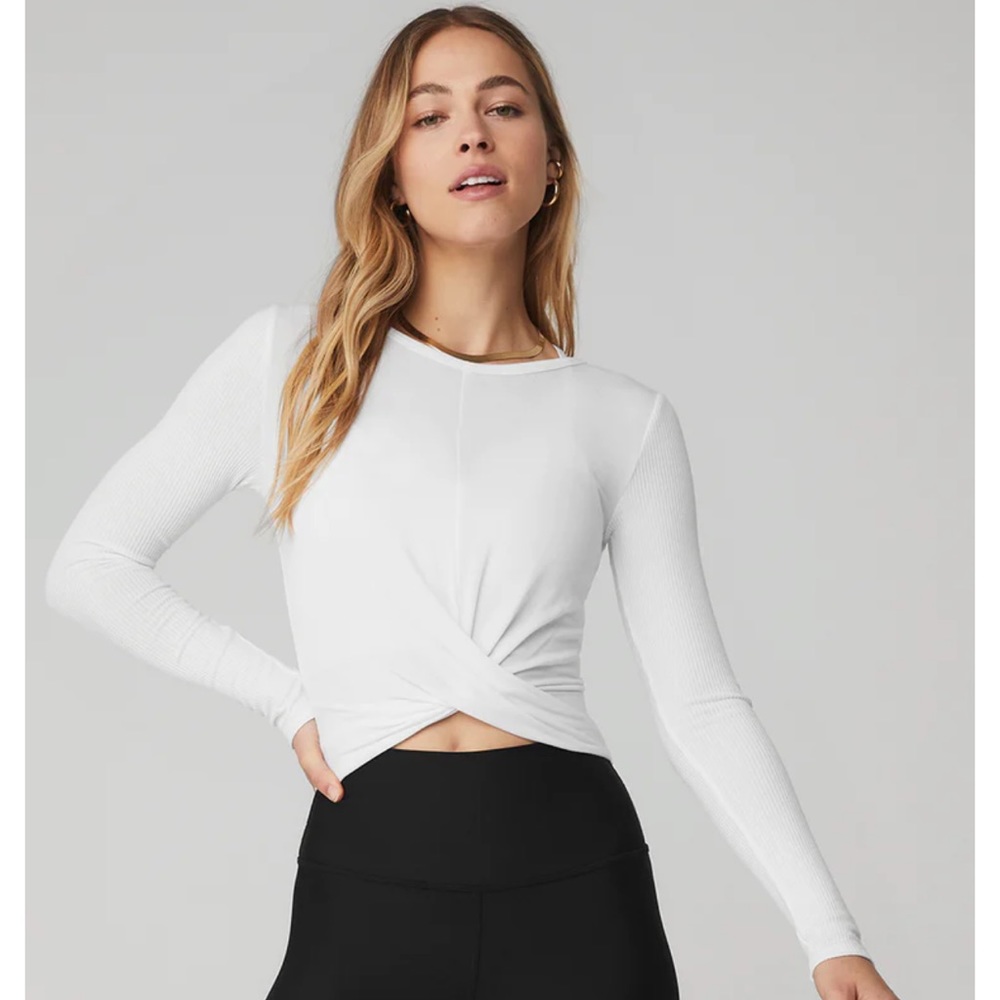 Alo Cover Long Sleeve white crop Top long sleeve knot front detail size small